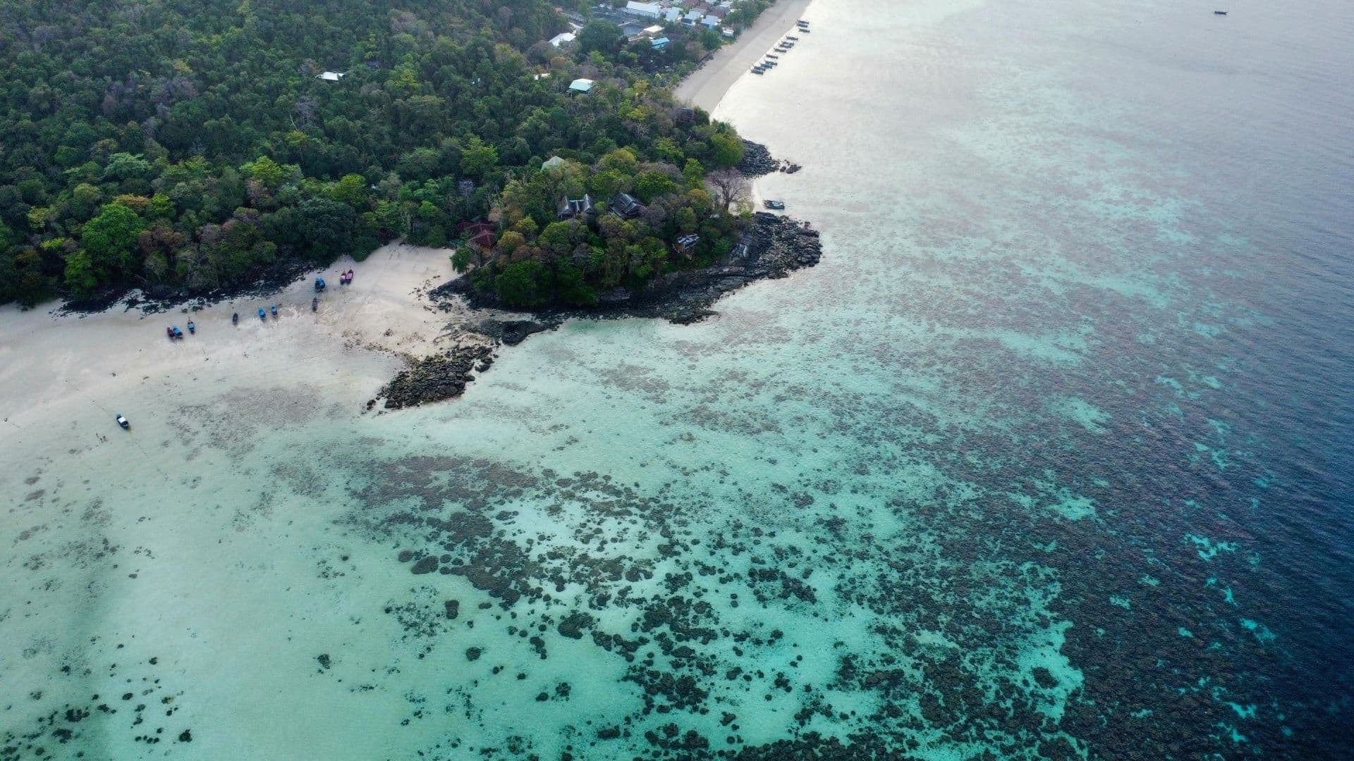 Koh Phi Phi وإلا – مرشد ناطق بالفرنسية (المغادرة من كرابي)