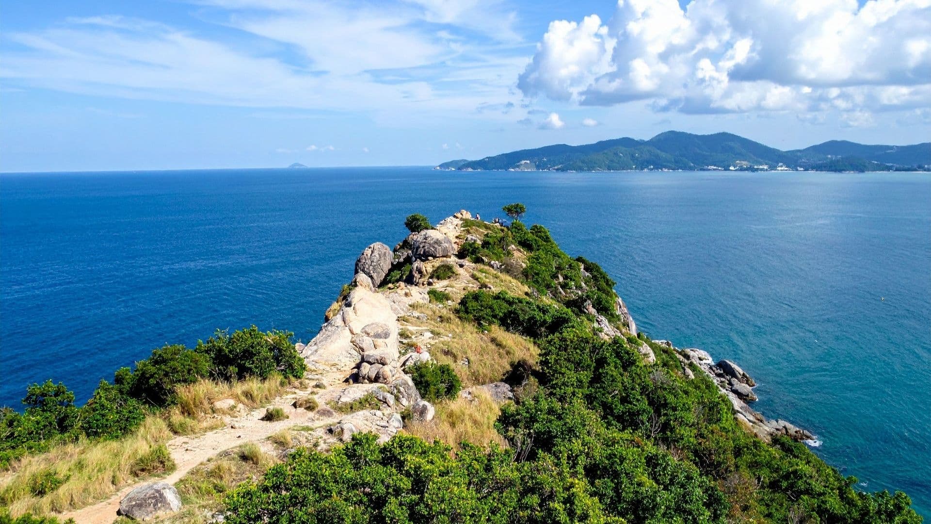 ทัวร์เกาะเจมส์บอนด์แคตามารั่นหรูเจอร์ ภูเก็ต