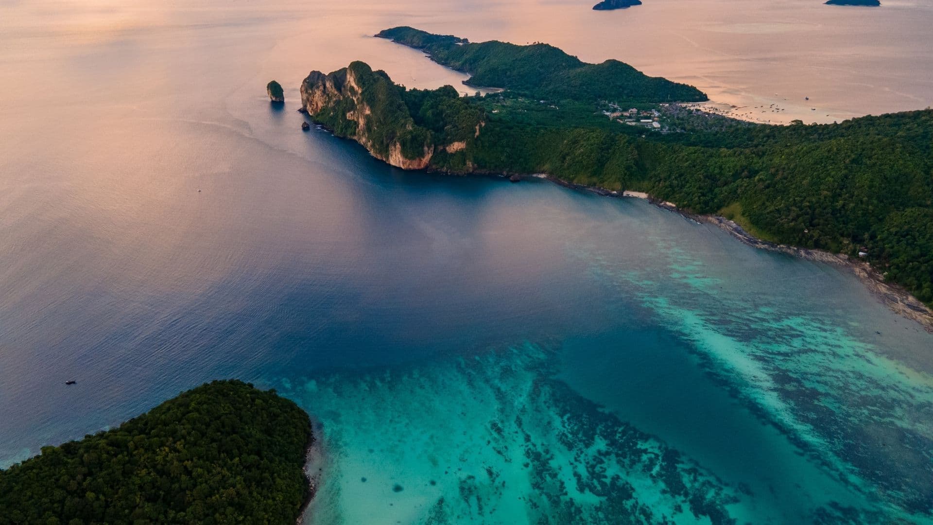 Koh Phi Phi en famille : le guide pratique avec enfants