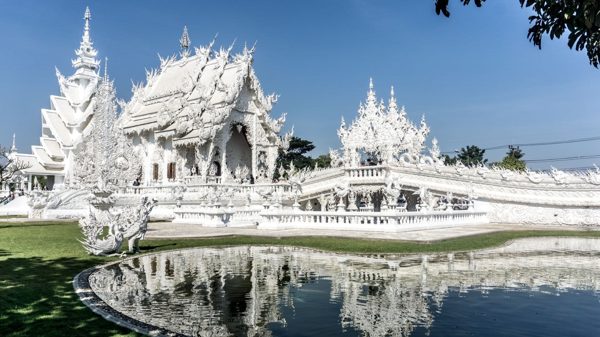 ทัวร์วัดเชียงราย สีขาว & สีน้ำเงิน