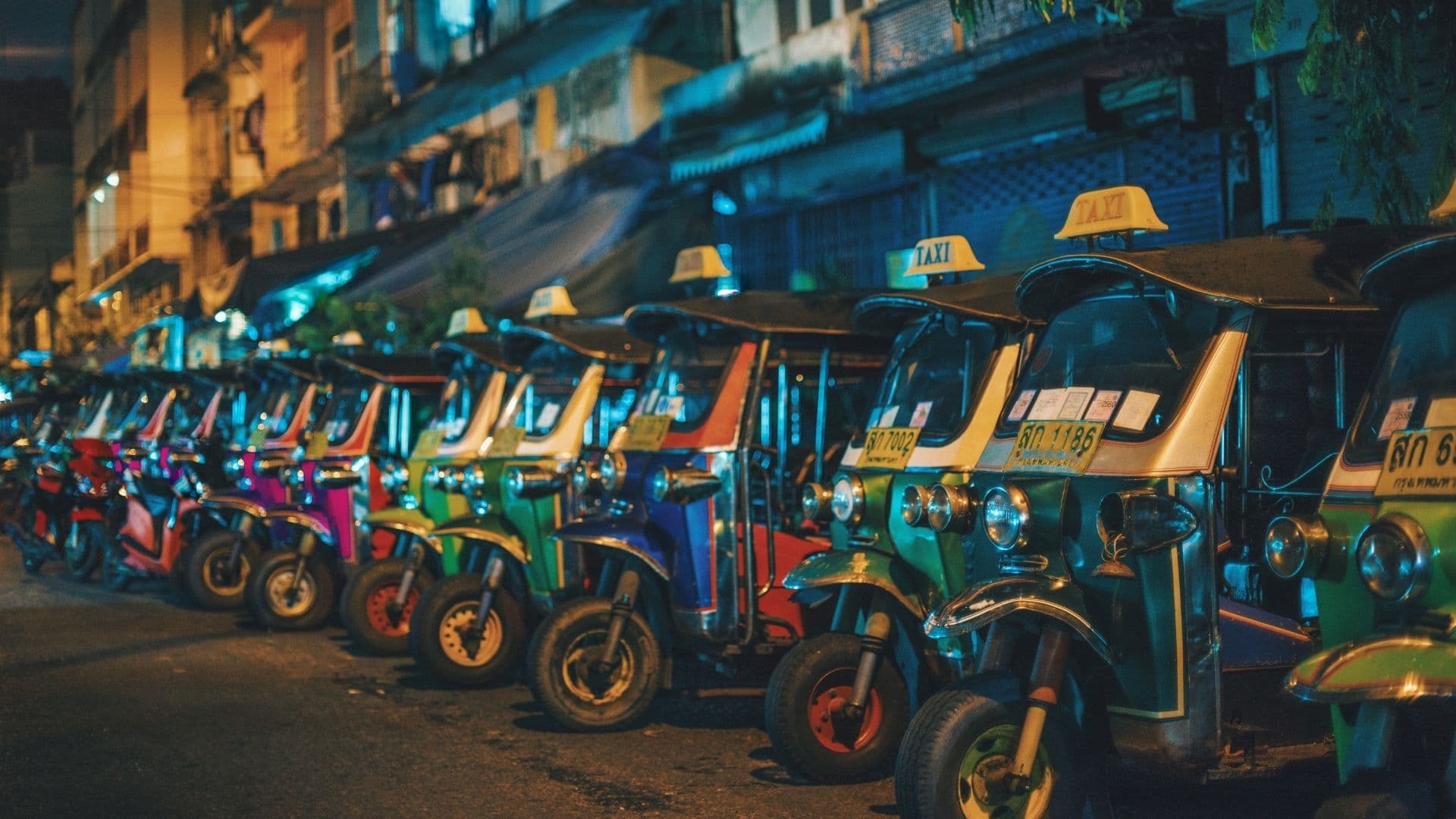 Bangkok Tuk Tuk Food Tour | Chinatown Street Food & Michelin