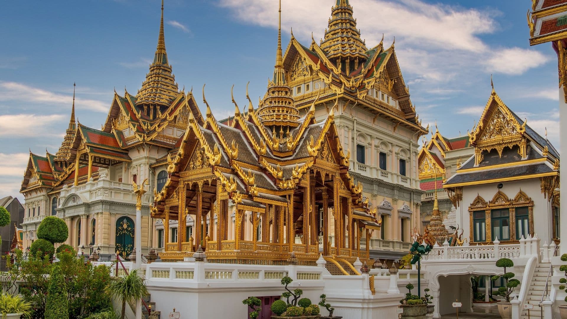 Ayutthaya & Markets Day Tour | Damnoen Saduak + 3 Temples