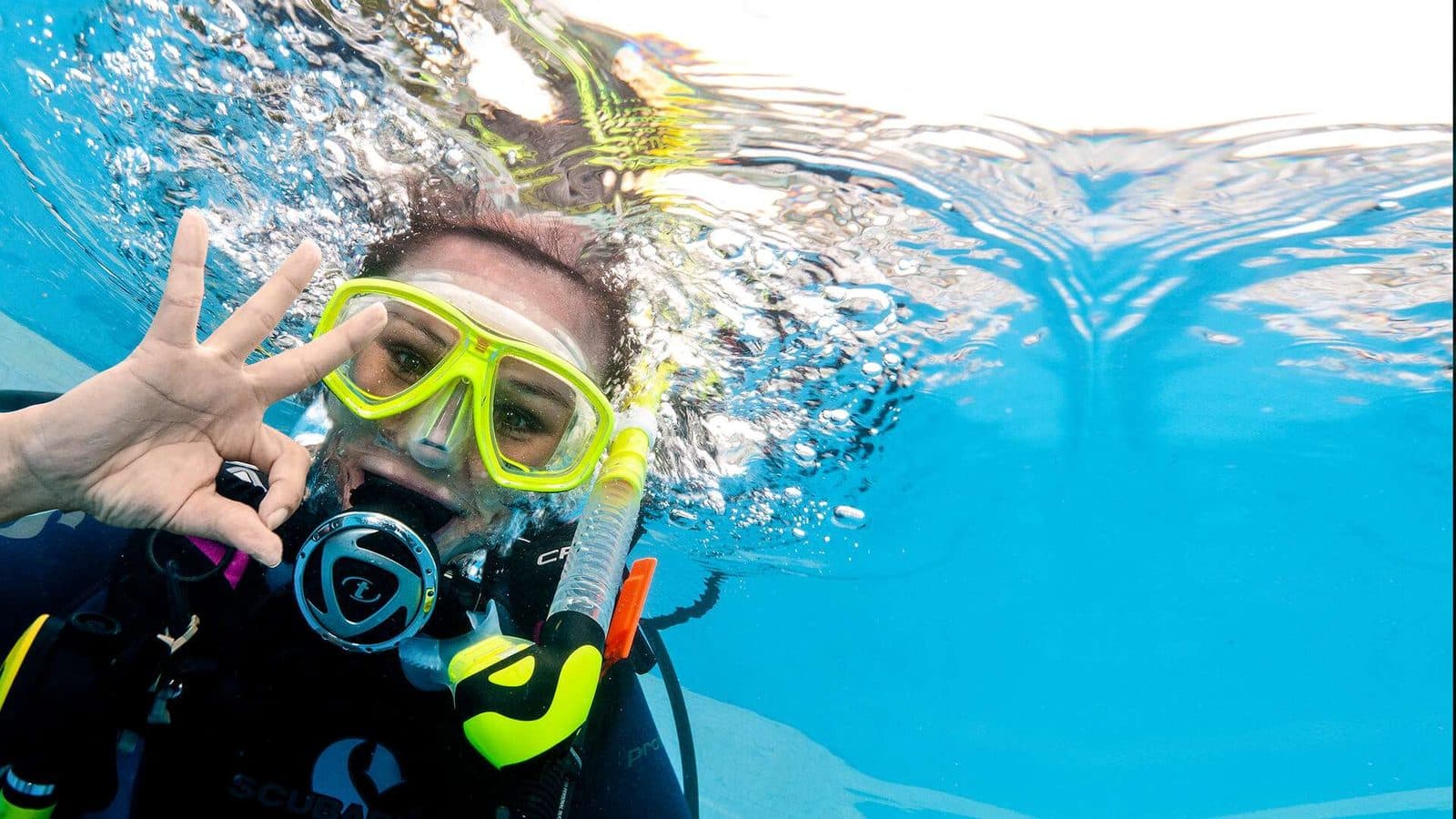 PADI-Schnuppertauchen in Pattaya · 1 oder 2 Tauchgänge ab Boot, Phi Phi Paradise Travel