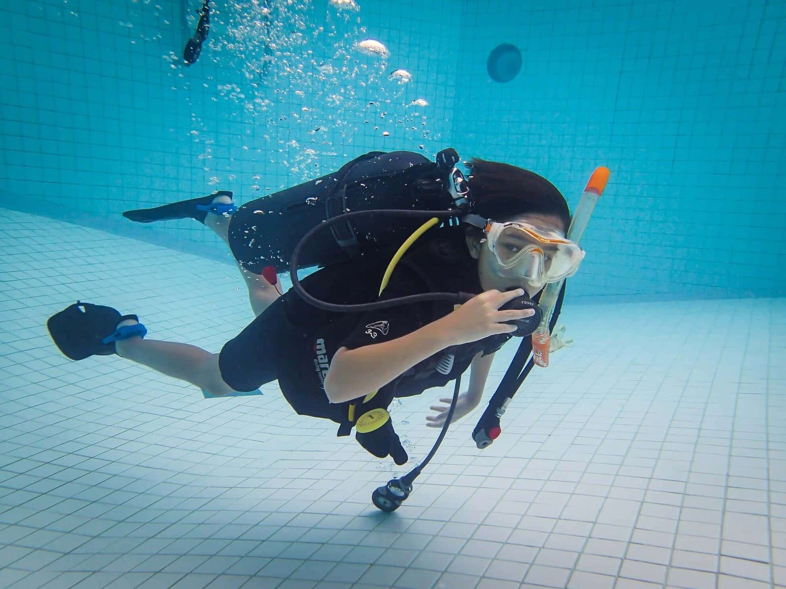 Cours PADI Open Water à Pattaya · 3 jours avec eLearning (certification 18 m), Phi Phi Paradise Travel
