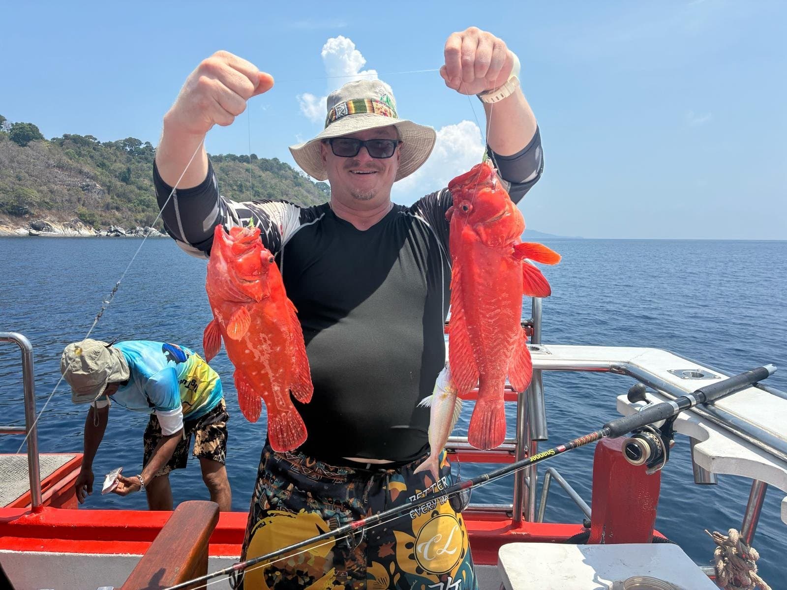 Schleppangeln bei Racha Noi · privat gechartertes Angelboot ab Phuket (bis zu 10 Personen), Phi Phi Paradise Travel