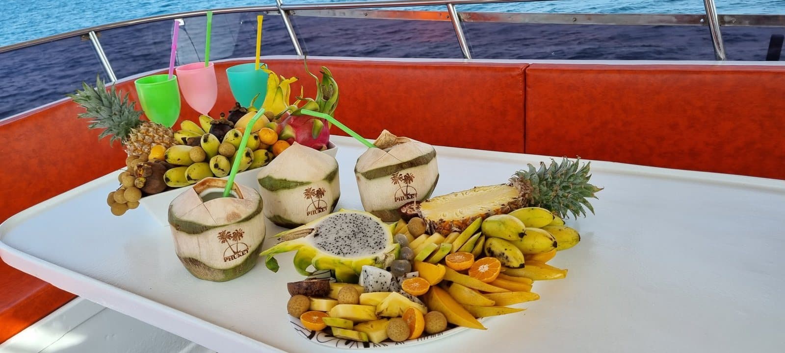 Pêche et snorkeling à Racha Yai · bateau de pêche privatisé depuis Phuket (jusqu'à 10 pers.)