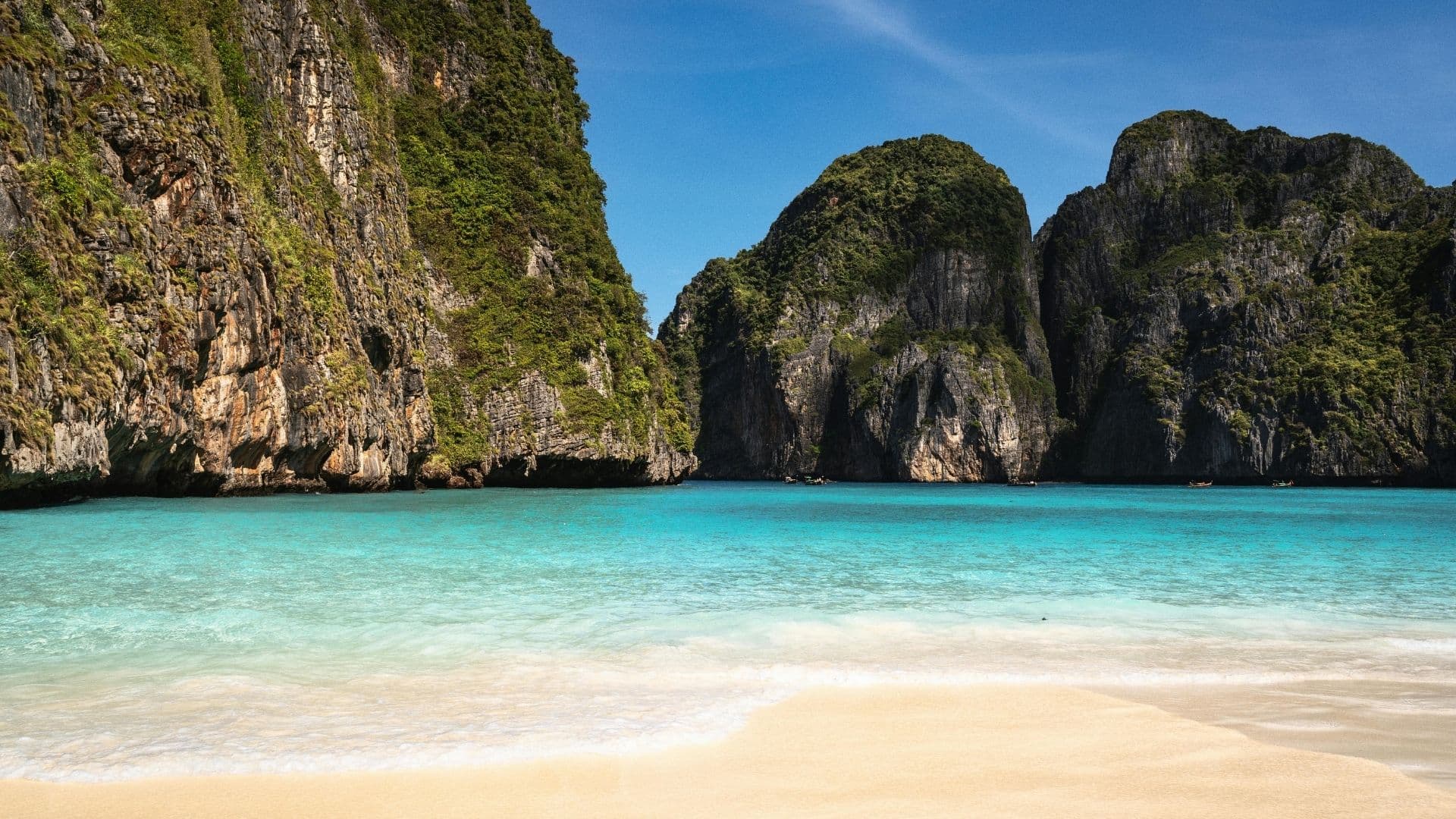 Maya Bay vs Bamboo Island : laquelle choisir à Koh Phi Phi ?