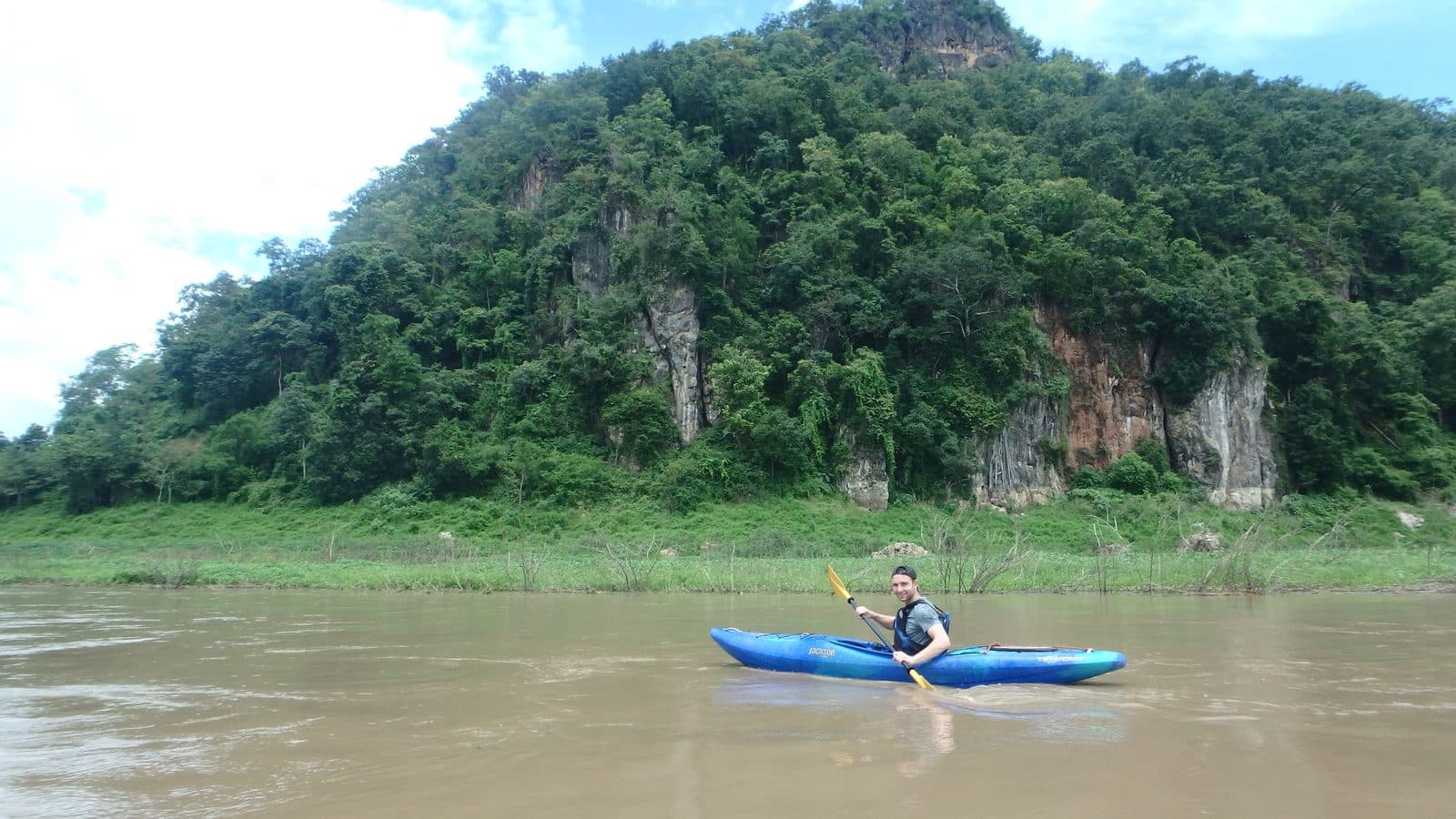 Kajak oder Paddleboard am Sri-Lanna-See · Mittagessen im schwimmenden Haus