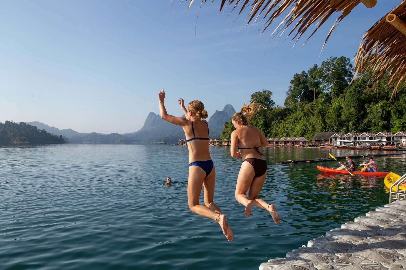 Lac de Cheow Lan en longtail privé · journée de 2 à 6 pers (départ Khao Lak)