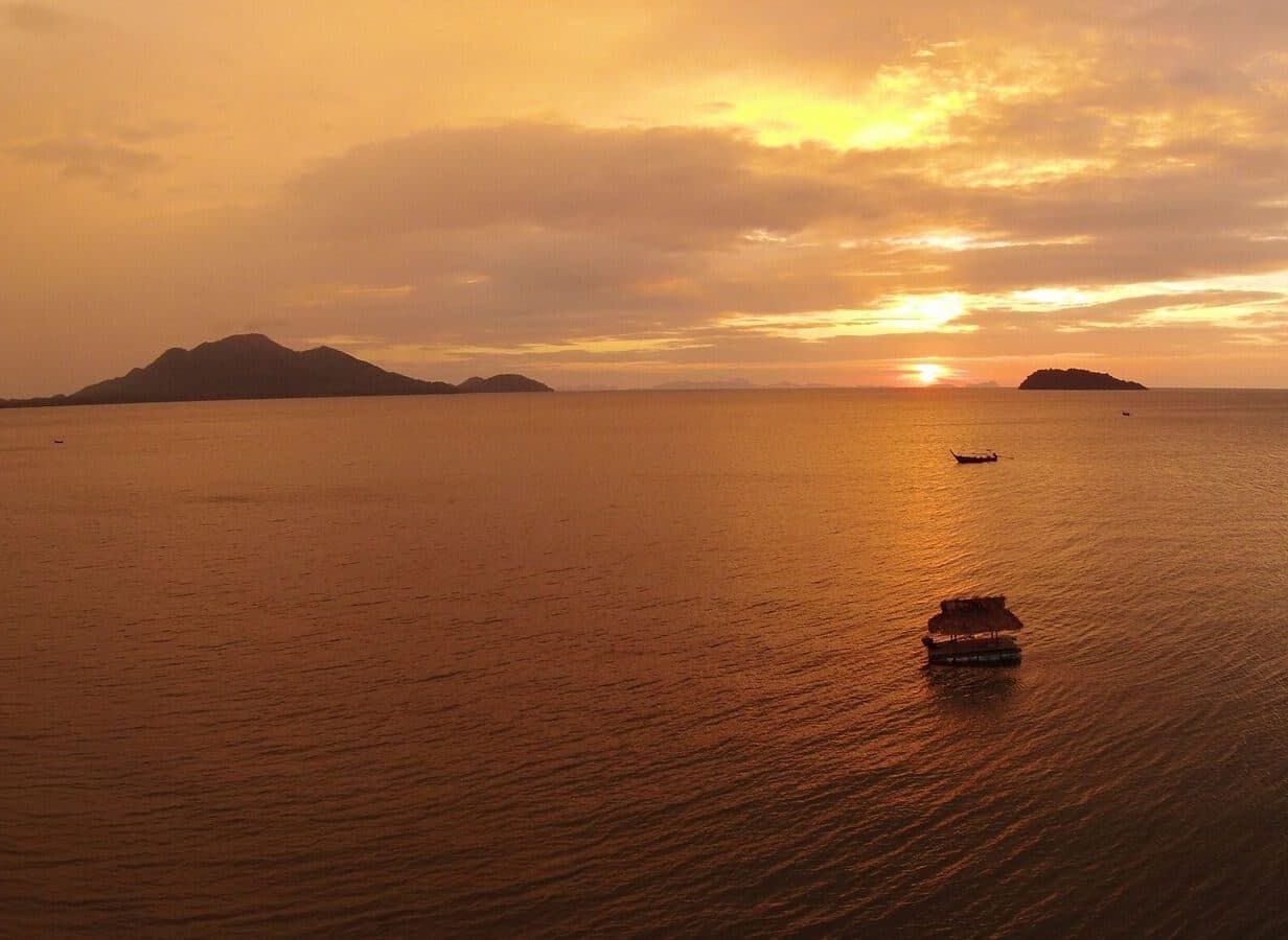Phi Phi & 4 Inseln im privaten Longtail · 2 Tage / 1 Nacht (Abfahrt Ao Nang)
